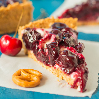 Pretzel Cherry Cheesecake – Vegan + Gluten-free